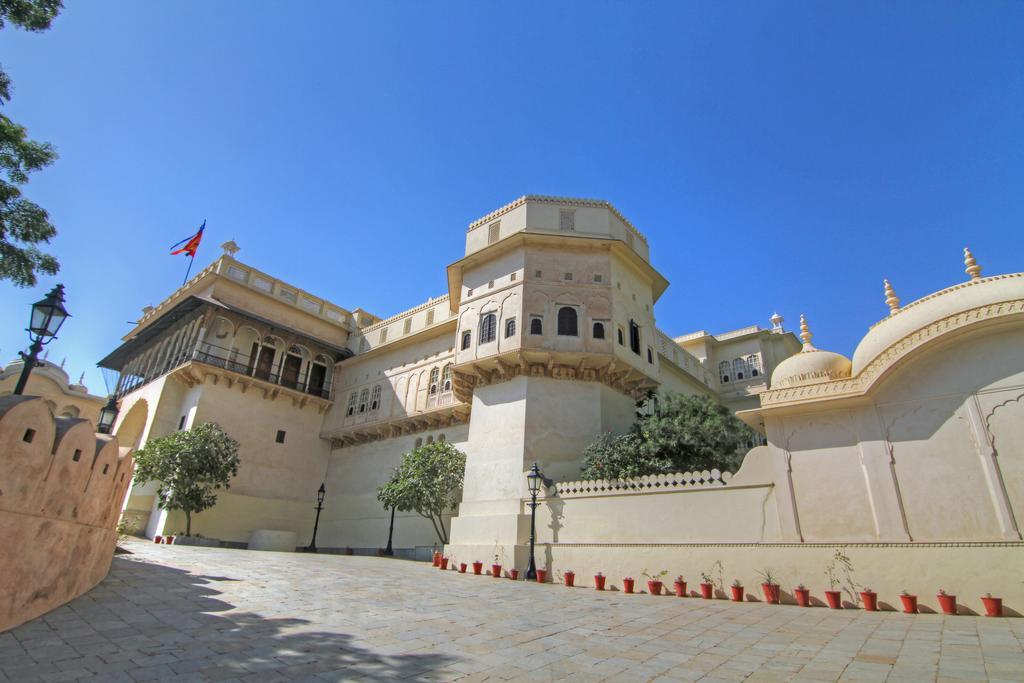 Alsisar Mahal- Heritage Hotel Exterior photo