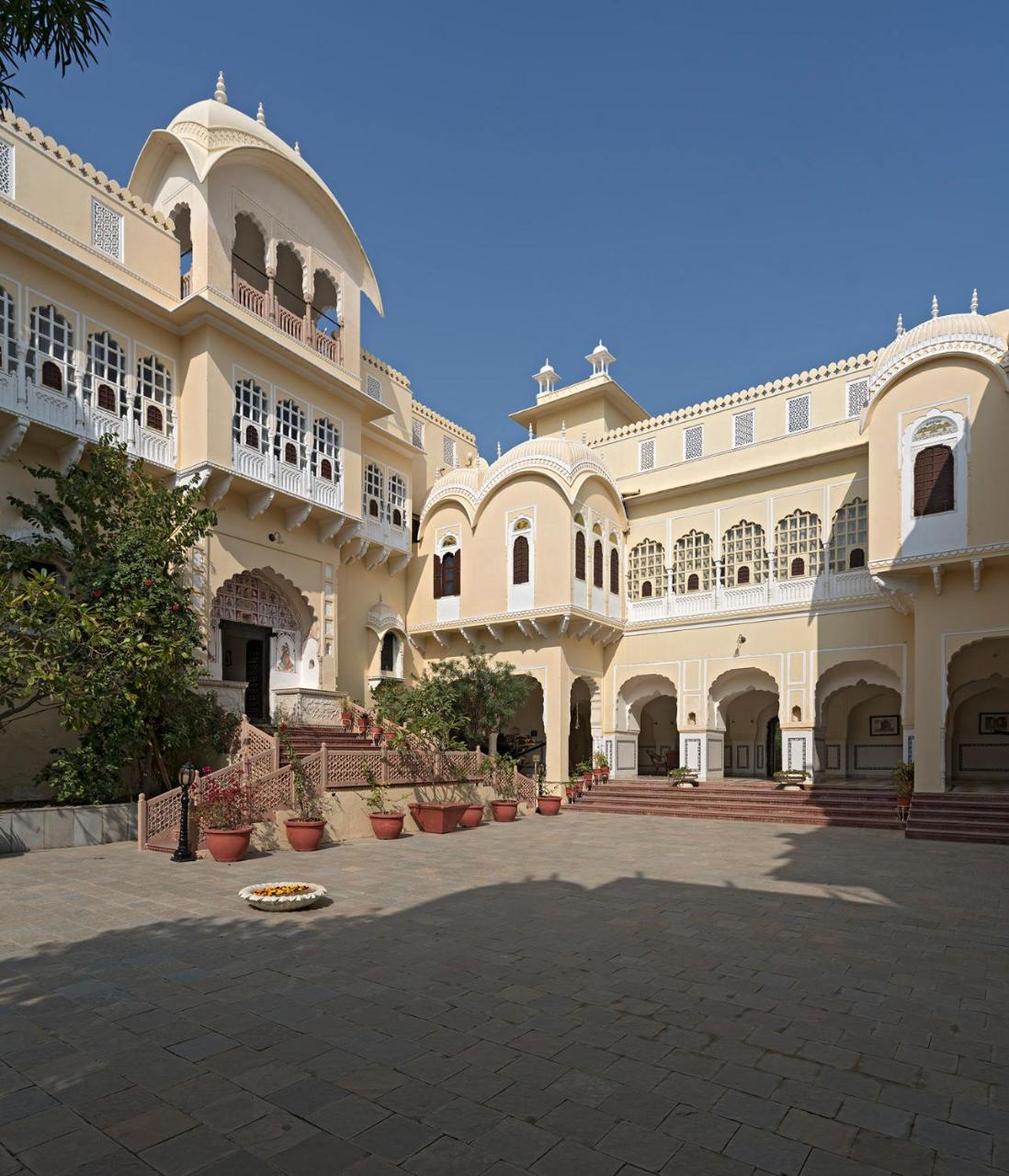 Alsisar Mahal- Heritage Hotel Exterior photo